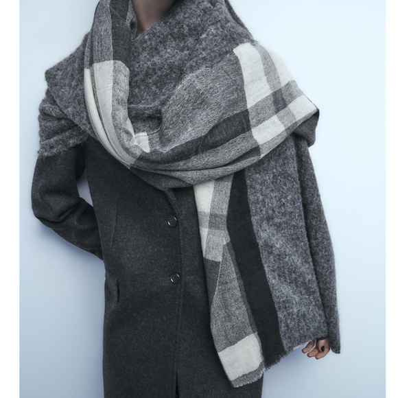 Zara black and gray wool blend check plaid scarf wrap NWT - Picture 8 of 8